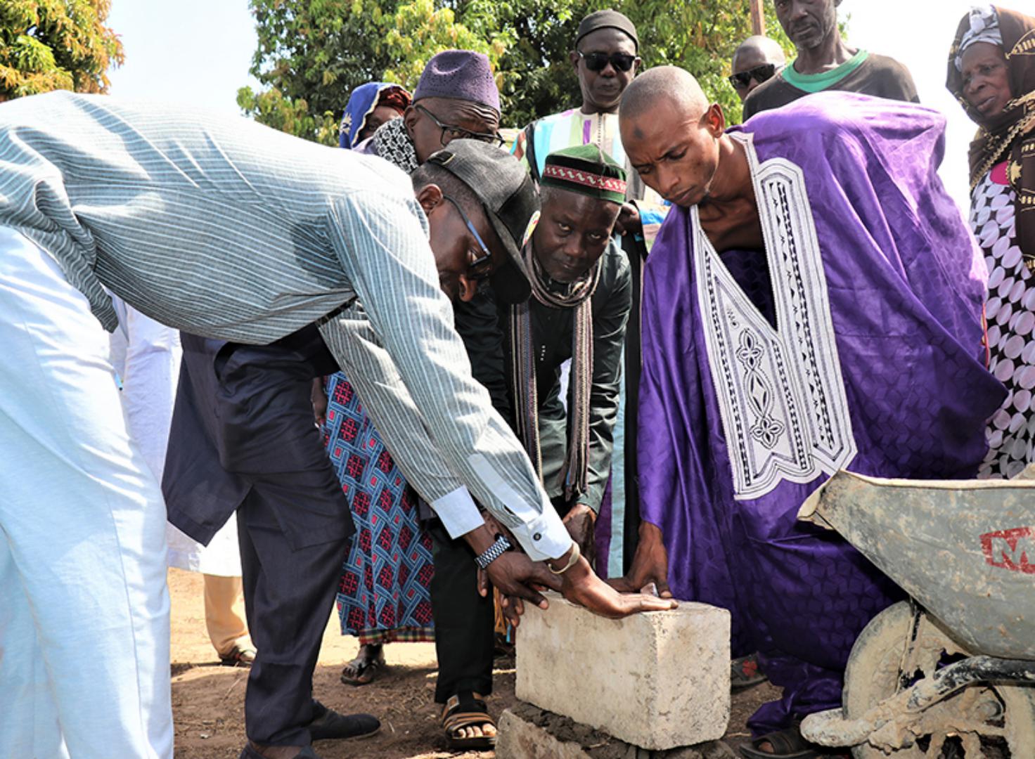 Pozzo profondo di Kenwal in Senegal by Balouo Salo - Raoul Vecchio