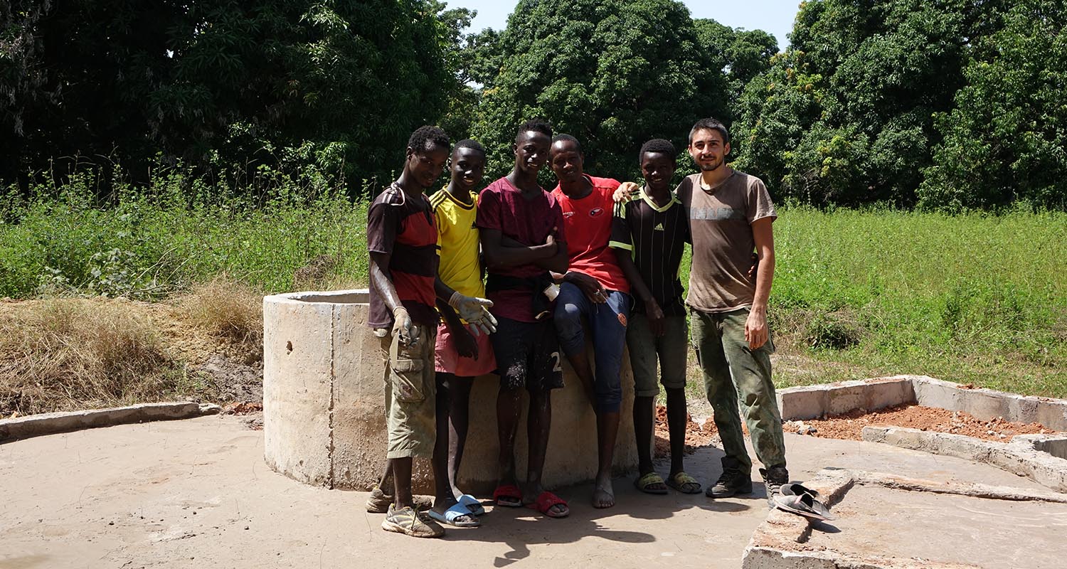 Puits de Sambacounda eau potable Senegal by Balouo Salo