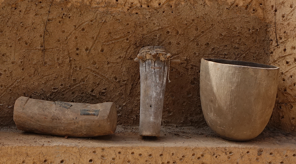 Finitura in terra cruda – Costruzione sostenibile Tanaff